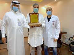 بعد 18 عاما : ادارة مستشفى #الدلم تودع الدكتور مشتاق