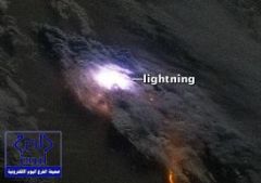 “ناسا” تنشر صورة من الفضاء لوميض البرق شمال شرق السعودية