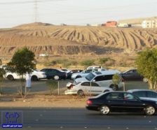 بالصور.. حادث مروري يشل حركة السيارات لمدة 40 دقيقة بطريق جدة- مكة