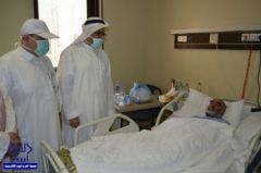 مدير صحة مكة يطمَئنّ على حالتي كورونا في مستشفى النور