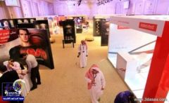 افتتاح المعرض السعودي للفن والأزياء بقاعة نيارة بالرياض