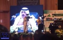 بالفيديو … رد طريف من الأمير متعب بن عبدالله عندما سئل عن قيادة المرأة للسيارة