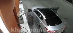 بالفيديو: القبض على لصين سلبا عمالة محطة وقود غرب الرياض