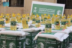 “سلمان للإغاثة” يواصل توزيع الأغذية ويعمل على تحسين وضع اللاجئين بالأردن