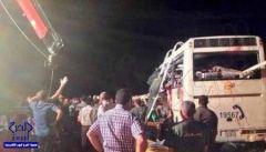 بالصور.. مقتل 33 بينهم سعوديون في تصادم حافلتين بجنوب سيناء