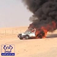 بالفيديو.. احتراق دورية أمن طرق بسبب التماس على طريق “الطائف-الرياض”