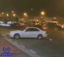 بالفيديو.. شاب جاب العيد بانقلاب سيارته بعد استعراض أمام صالة أفراح