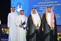 وزير العمل يشيد بالشركات السعودية الفائزة بجوائز التوظيف في محفل خليجي