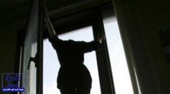 مغربية تقفز من أعلى المنزل فراراً من تهديد زوجها السعودي بذبحها