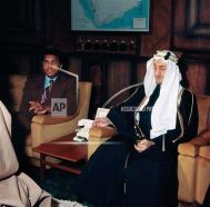 صورة نادرة للملك فيصل مع الملاكم محمد علي كلاي قبل 46 عاماً