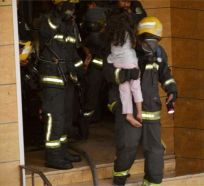 إخماد حريق في بناية سكنية وإصابة 11 شخصاً بينهم 6 أطفال بمكة المكرمة