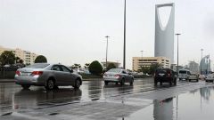 “الحصيني” يتوقع طقس الجمعة والسبت.. ويُحذر من الأمطار بتلك المناطق
