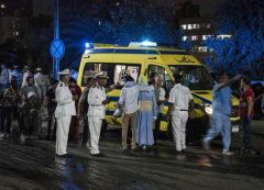 تشييع 18 مصريا من قرية واحدة قتلوا في انفجار معهد الأورام