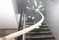 بالصور.. وفـاة أم و3 أشقاء وإصابة 9 أشخاص إثر اندلاع حريق بمنزل في مكة