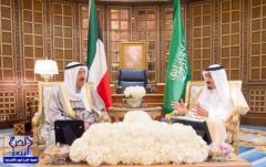 بالصور.. الملك سلمان يبحث مع أمير الكويت أوضاع المنطقة