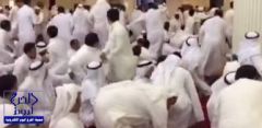 “فيديو جديد” يكشف رد فعل المصلين في”مسجد العنود” لحظة سماع صوت الانفجار