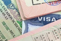 وزير إماراتي: تنسيق بين الرياض وأبوظبي لإصدار تأشيرة مشتركة.. والتطبيق في 2020