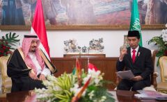 خادم الحرمين يعقد اجتماعا ثنائيا مع رئيس جمهورية إندونيسيا