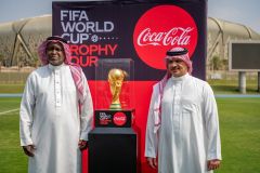 بالصور.. حمزة إدريس ومحمد شليه يستقبلان كأس العالم في ملعب الجوهرة