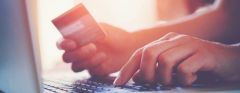 “حماية المستهلك” تحذّر من حفظ بيانات البطاقة البنكية عند الشراء عبر الإنترنت