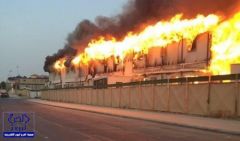 بالصور.. “مدني الرياض” يكافح حريقاً بالقرب من مشروع مركز الملك عبدالله المالي