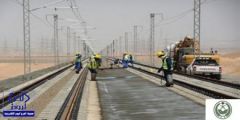 بالصورة.. جانب من أعمال إنشاء الخط الحديدي في قطار الحرمين