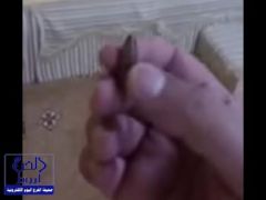 بالفيديو.. نجاة أسرة من طلقة طائشة سقطت من السماء واخترقت سقف مجلسهم برفحاء
