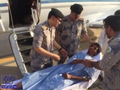 بالصور.. نقل الجندي هزازي بعد تخليصه من حصار الحوثي بطائرة اخلاء طبي للرياض