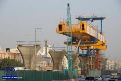 بالصور .. بدء أعمال تركيب الجسور وصب القواعد الخرسانية لقطار الرياض