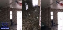 بالفيديو: تسرب المياه من سقف مستشفى حديث البناء في جازان نتيجة الأمطار