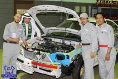 بالصور.. ثلاثة شُبان سعوديين يصممون سيارة كهربائية صديقة للبيئة