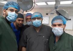 بالصور.. فريق طبي ينجح في استئصال قدم ثالثة لرضيعة بمصر