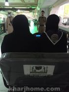 لأول مرة.. عربات نقل كهربائية في المسجد الحرام تقودها نساء