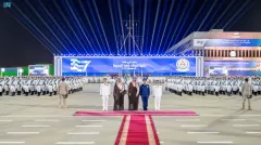 وزير الدفاع يحتفي بخريجي كلية الملك فهد البحرية