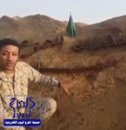 بالفيديو والصورة.. جندي بالحد الجنوبي يكتب عبارة “سلمان الحزم” بالذخيرة الحية