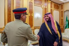 بالصور.. الأمير خالد بن سلمان يلتقي رئيسي هيئة الأركان المشتركة الأمريكية والباكستانية