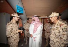 بالصور.. الأمير عبدالله بن بندر يزور قوات الحرس الوطني بالحد الجنوبي
