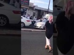بالفيديو.. رمضان يُستفتح بمضاربات عديدة في شوارع المملكة