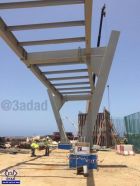 صور حديثة من أعمال تنفيذ أطول جسر مشاة في المملكة بجدة
