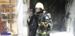 بالصور.. “مدني بريدة” يخمد حريقاً في مشاغل نسائية وينقذ 20 عاملة