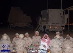 بالصور.. الأمير محمد بن سلمان يتناول الإفطار مع مرابطي الحد الجنوبي