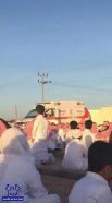 بالصورة.. إمام يلقي خطبة العيد بالطائف عبر مكبر صوت سيارة إسعاف