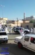 بالفيديو.. القبض على “مفحط” في عرعر بعد مقاومته لرجال الأمن ورميهم بالحجارة