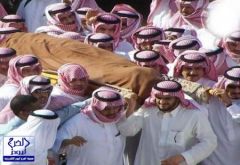 مواطنون يستذكرون الملك فهد في ذكرى وفاته.. والإعلام يتناقل بساطة جنازته