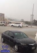 بالفيديو.. أمطار مصحوبة ببرد كثيف تهطل على الطائف وتكسي شوارعها بالبياض