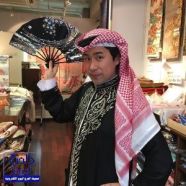 بالصور.. تعرف على أشهر ياباني يعشق السعودية ويرتدي البشت في شوارع طوكيو