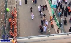 بالفيديو.. رجال الأمن يصطفون لوداع ضيوف الرحمن بـ “التهليل” و “التكبير”