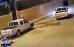 بالفيديو.. لحظة سرقة سيارة مواطن من أمام منزله بحفر الباطن