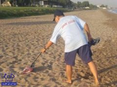 كشف حقيقة الصور المتداولة لسفير اليابان وزوجته وهما ينظفان شواطئ بجدة