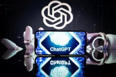 اتهامات “الخصوصية” تحاصر “ChatGPT”
